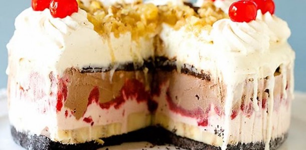 1banana-split-ice-cream-cake-4-550