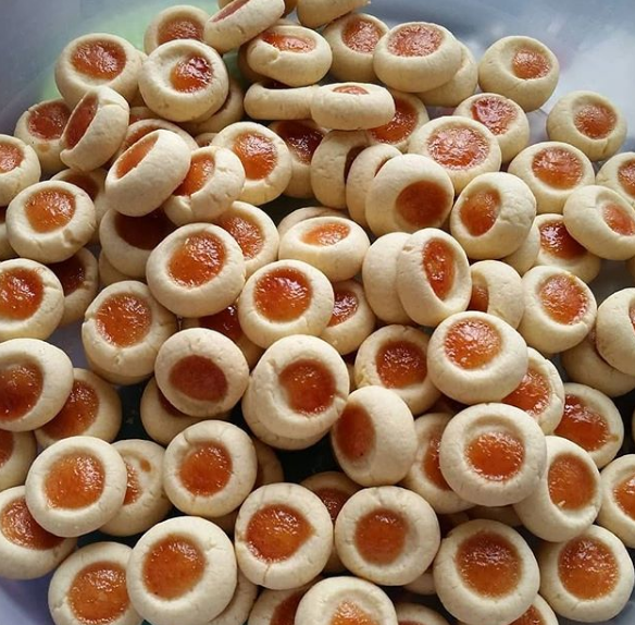 RECEITA DE UM DOCINHO QUE É MARAVILHOSO, DERRETE NA BOCA!! GOIABINHA