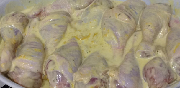 frango-assado-com-creme-de-cebola-e-maionese-delicioso.html